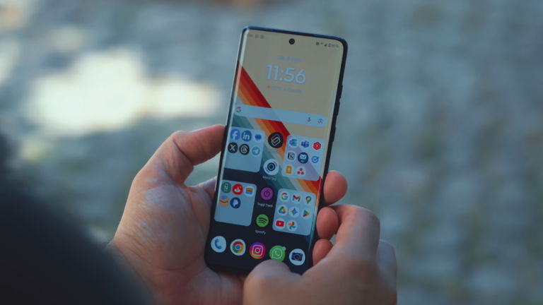 Mon avis sur le Motorola Edge 60, un smartphone à 250 euros : une qualité surprenante.