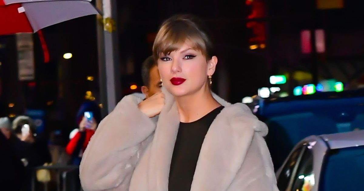 Taylor Swift entre dans son « ère TikTok » avec une danse endiablée aux côtés de Stephen Colbert !