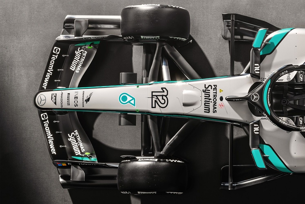 Mercedes révèle sa nouvelle F1 2026 sur le circuit de Silverstone !