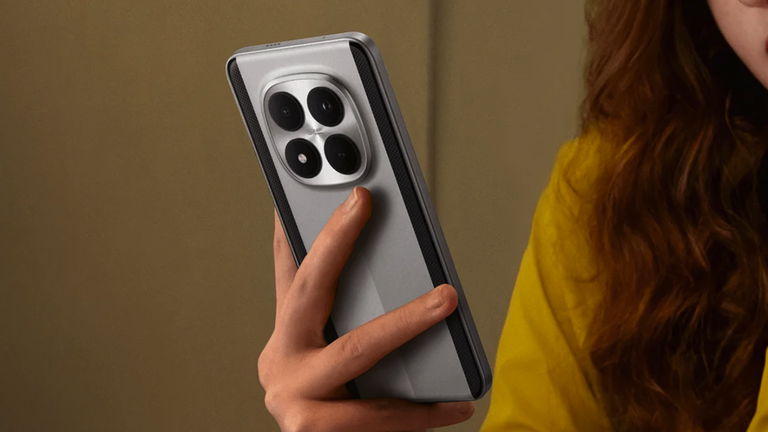 Un utilisateur avec le POCO M8 Pro 5G