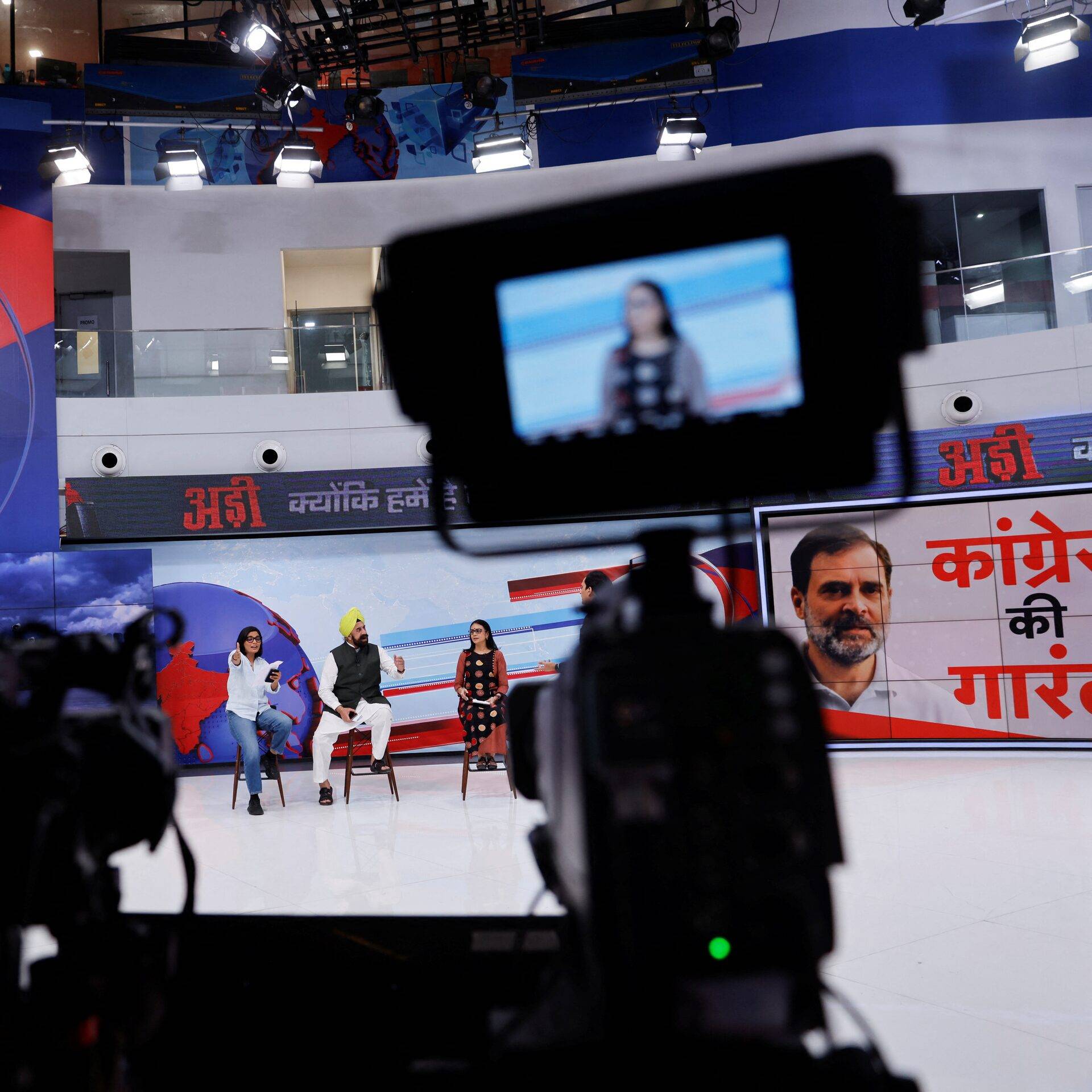 Discussion à une station de télévision indienne