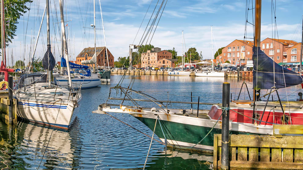 Le port d'Orth avec ses voiliers et bateaux de pêche serait submergé