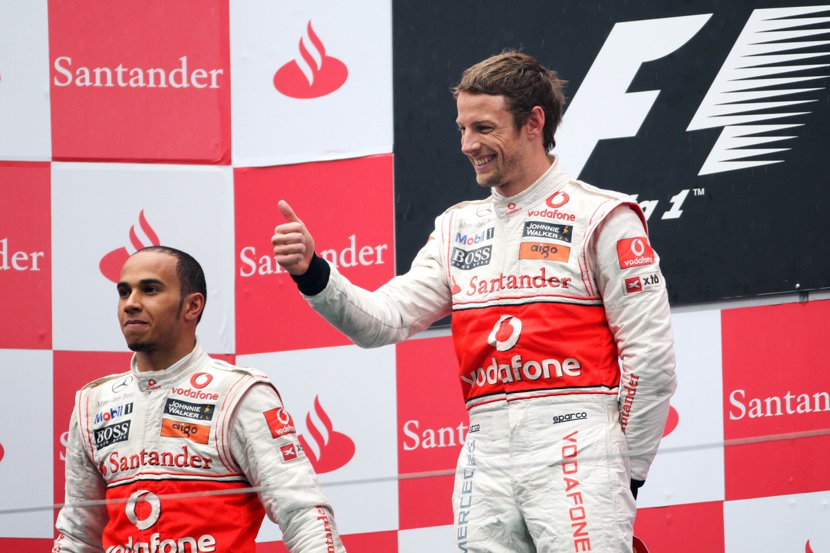 La mise en garde de Ross Brawn sur le fait d'être coéquipier de Hamilton révélée par Button !