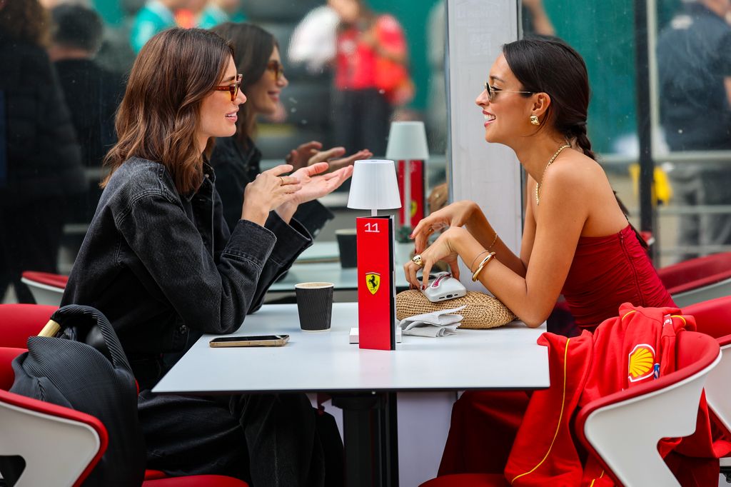 Rebecca Donaldson et Alexandra Saint Mleux