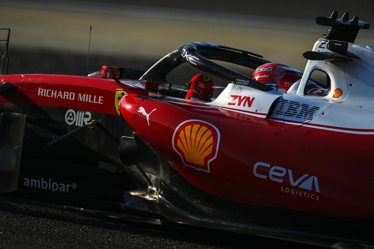 Ferrari en tête tandis qu'Aston Martin met fin à ses essais prématurément