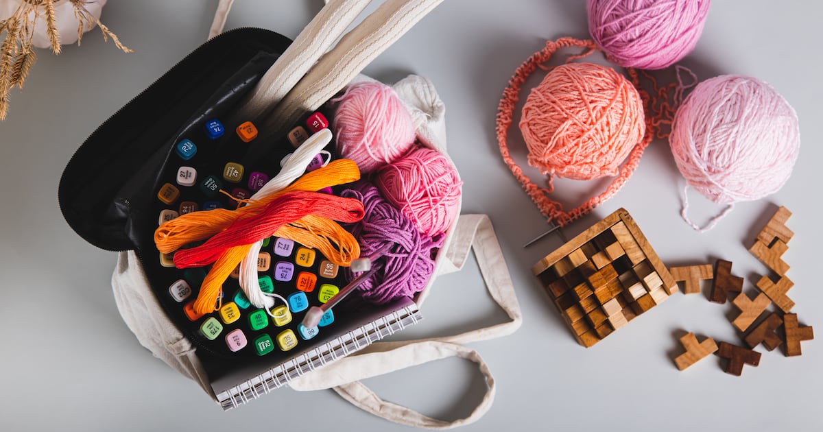 Gorgés de laine, kits de peinture aquarelle et ironie à gogo !
