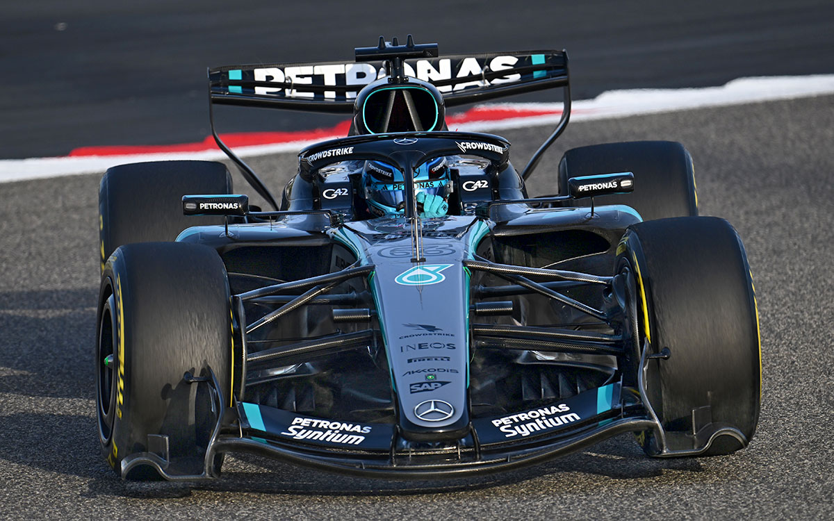 George Russell avec la Mercedes W17 au Circuit International de Bahreïn
