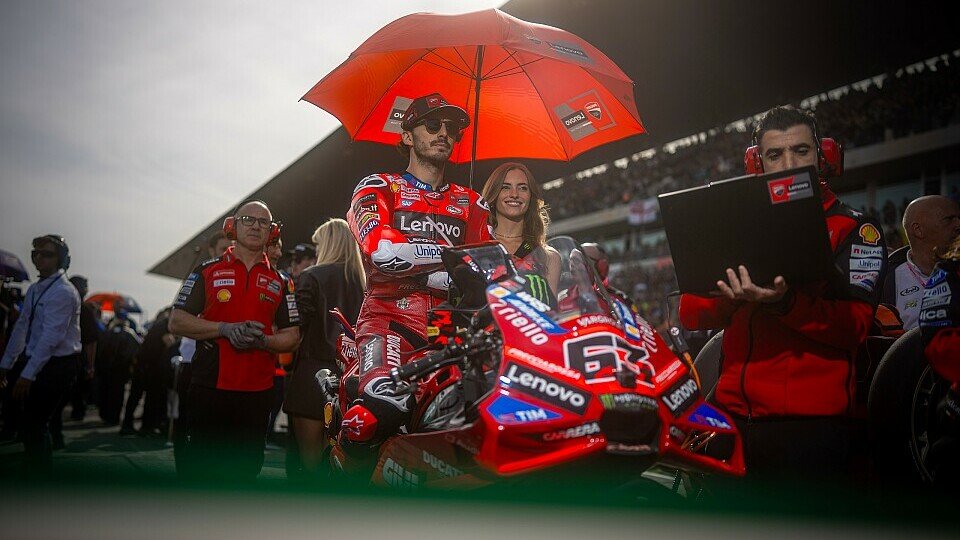 Francesco Bagnaia sur la grille de départ à Portimao