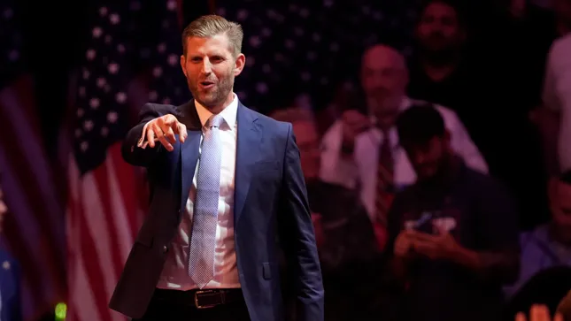Peur du krach du Bitcoin ? Trump se moque : ceux qui manquent de courage devraient investir dans des obligations ennuyeuses !
