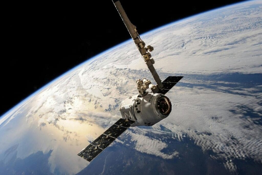 Les débris Starlink ont touché des fermes au Canada, en Pologne, au Kenya et aux États-Unis.