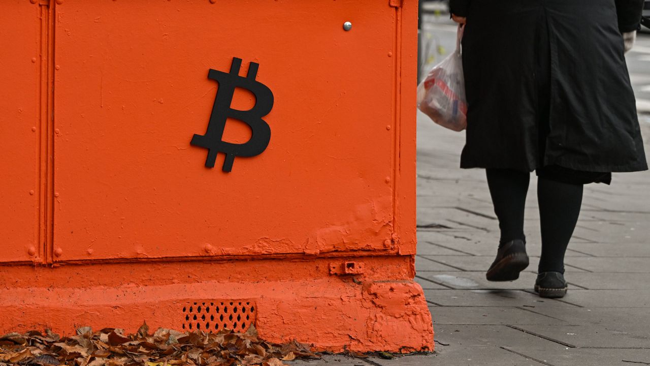 Un homme se fait escroquer plus de 100.000 euros par une arnaque crypto !