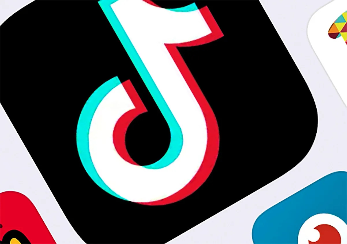 Une star de la beauté sur TikTok dévoile une surprenante mise à jour de sa vie !