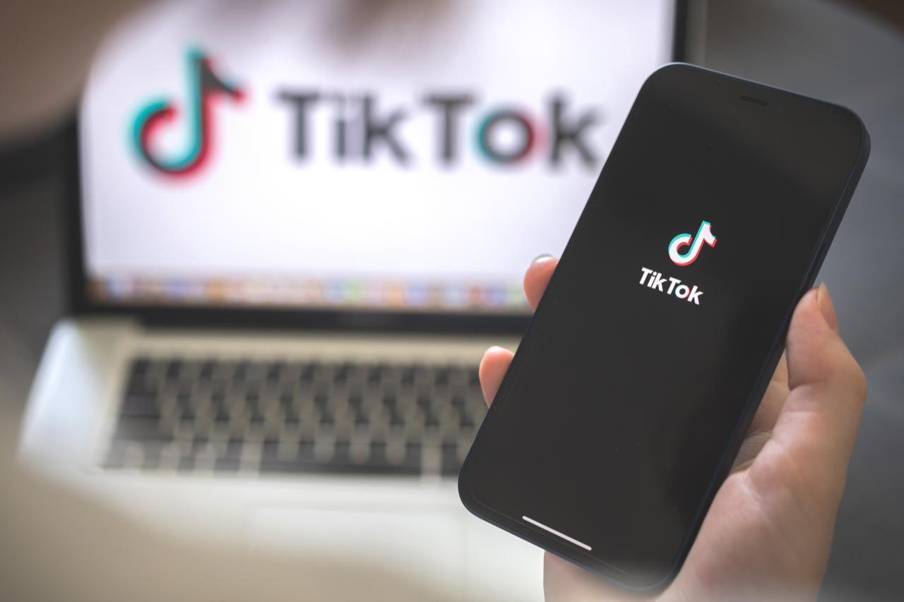 Plateforme de médias sociaux UpScrolled, alternative à TikTok