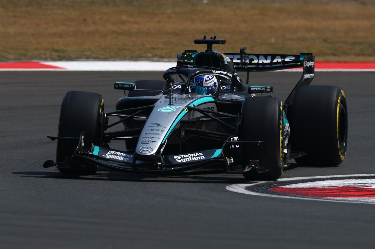 Russell brille lors de la première séance d'essais du Grand Prix de Chine, Colapinto 15e et Checo Pérez en difficulté !