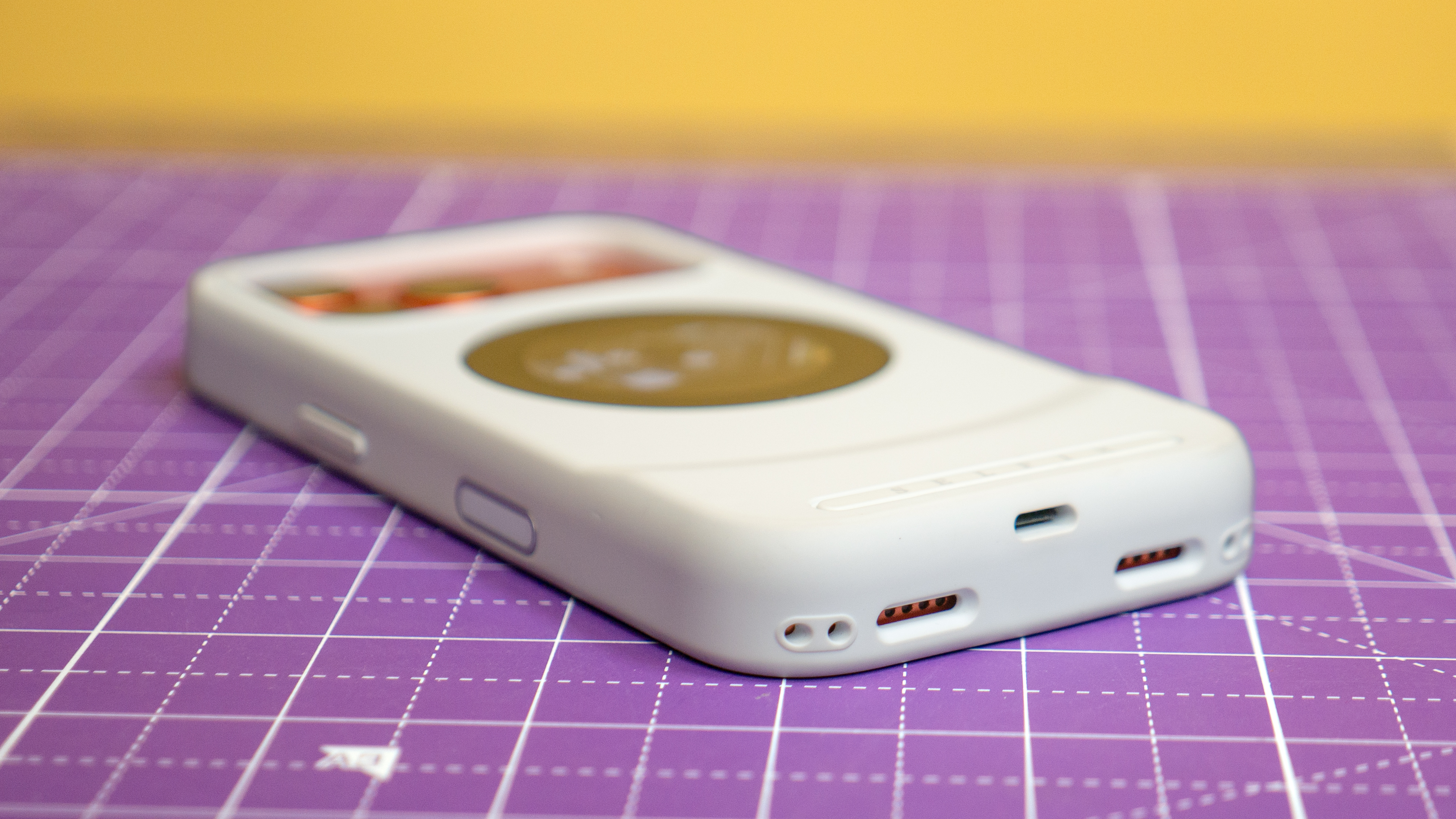 Dockcase Selfix sur iPhone 17 Pro.