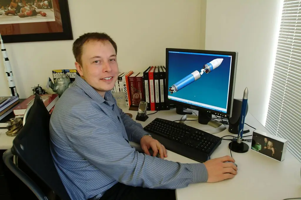 Musk revient à ses racines après avoir cofondé X.com en 1999