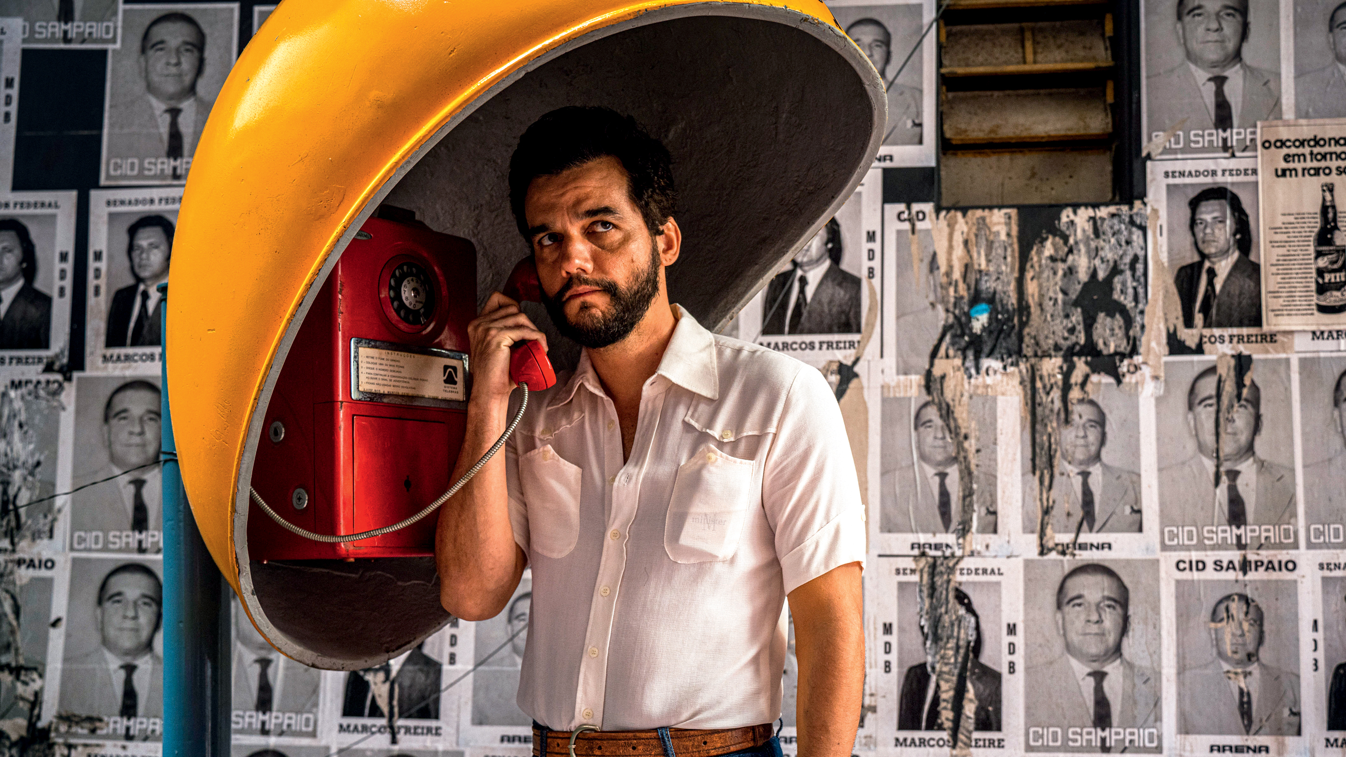 Wagner Moura dans une scène de O Agente Secreto