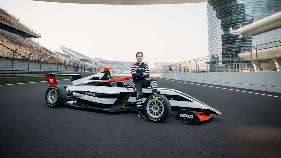 Lancement d'un partenariat captivant entre F1 ACADEMY et SEPHORA pour une saison 2026 prometteuse avec la recrue Natalia Granada !