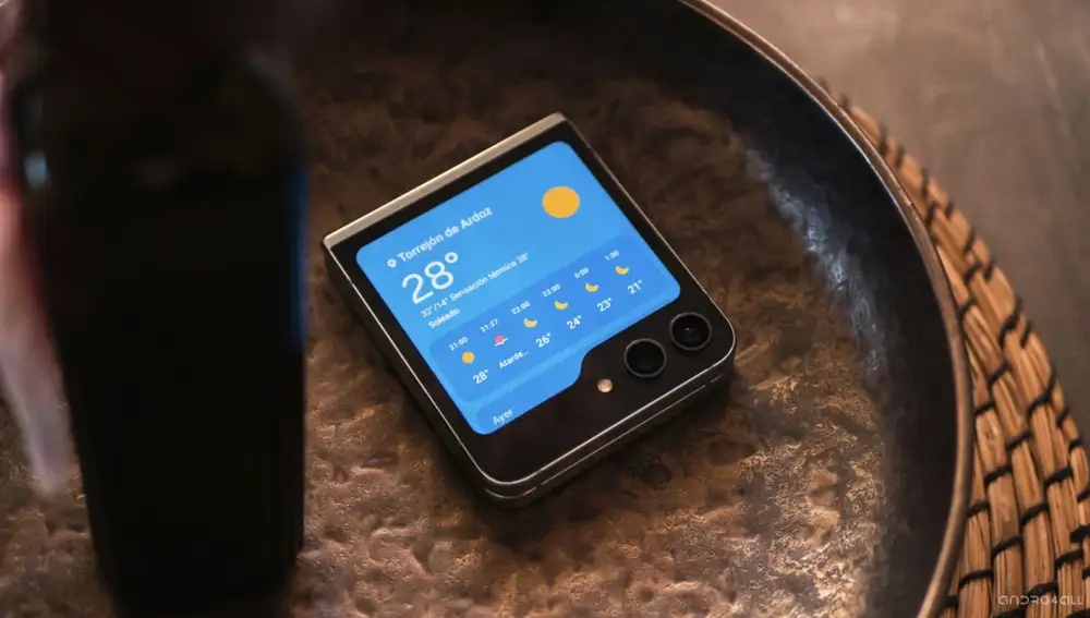 Écran extérieur du Galaxy Z Flip5