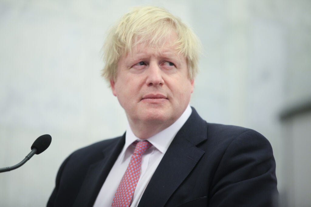 Michael Saylor riposte après que Boris Johnson qualifie le Bitcoin de 'gros schéma de Ponzi' : le crypto n'a ni émetteur ni promoteur !