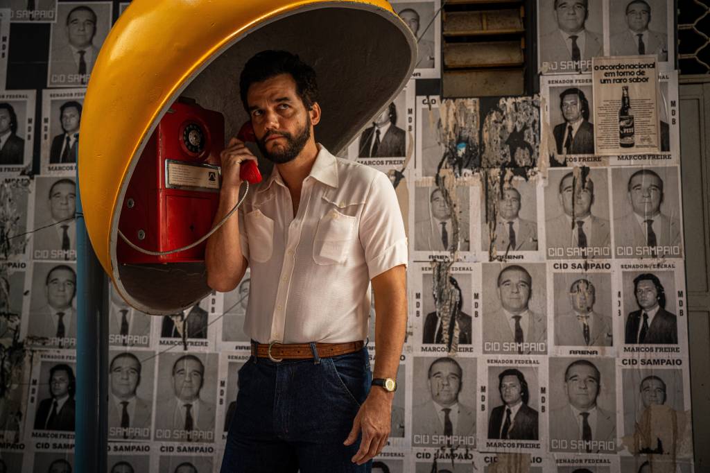 Wagner Moura dans O Agente Secreto