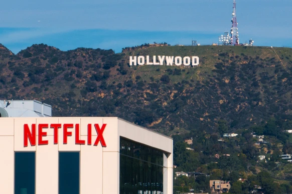 Une enseigne Netflix sur un bâtiment à Los Angeles.