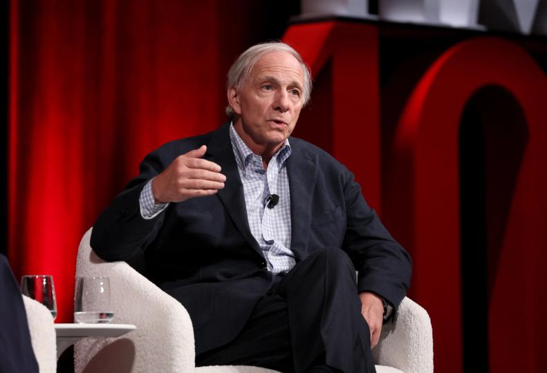 Ray Dalio estime que le Bitcoin n'est pas de l'or, mais c'est justement pour cela que les investisseurs sont en plein boom !