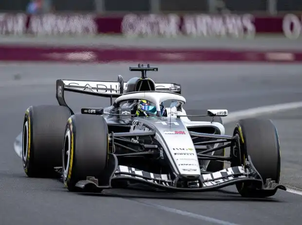 Sergio Perez au volant du Cadillac Sergio Perez au volant du Cadillac