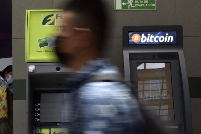 El Salvador a introduit le Bitcoin comme moyen de paiement légal.