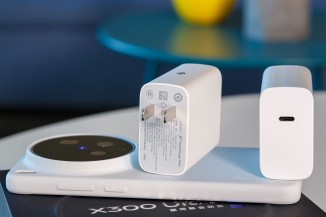 Unboxing the vivo X300 Ultra