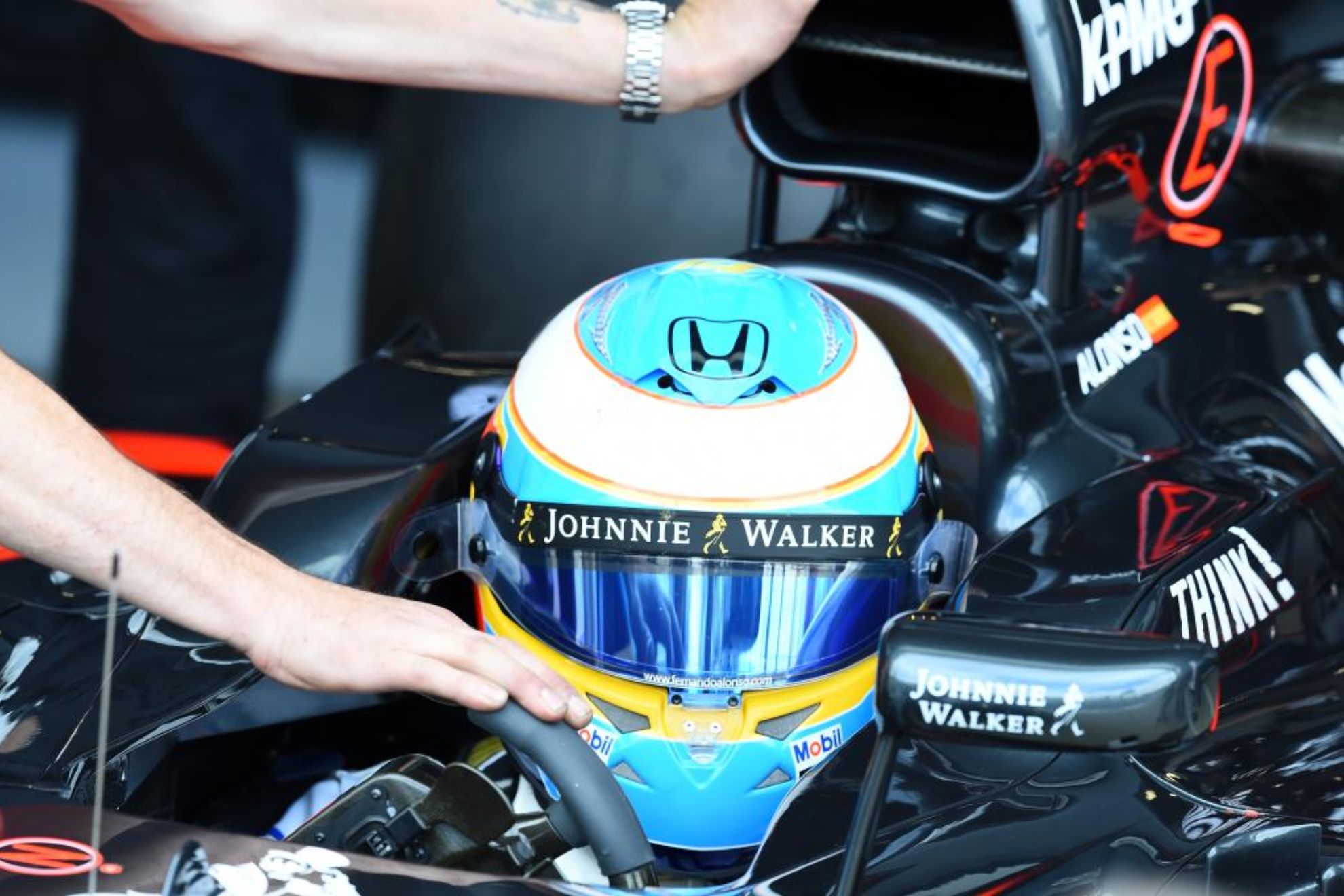 Alonso dans un McLaren-Honda.