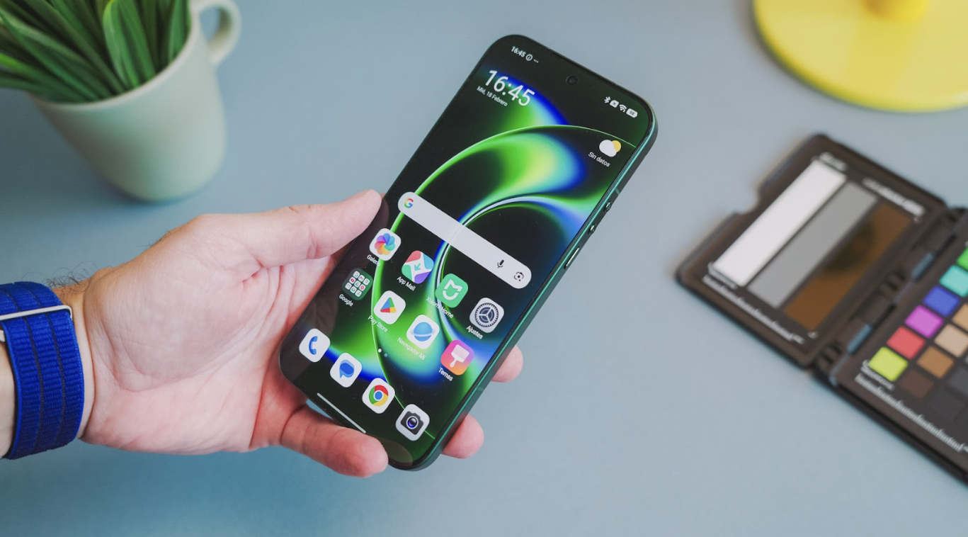 Xiaomi 17 Ultra en la main.