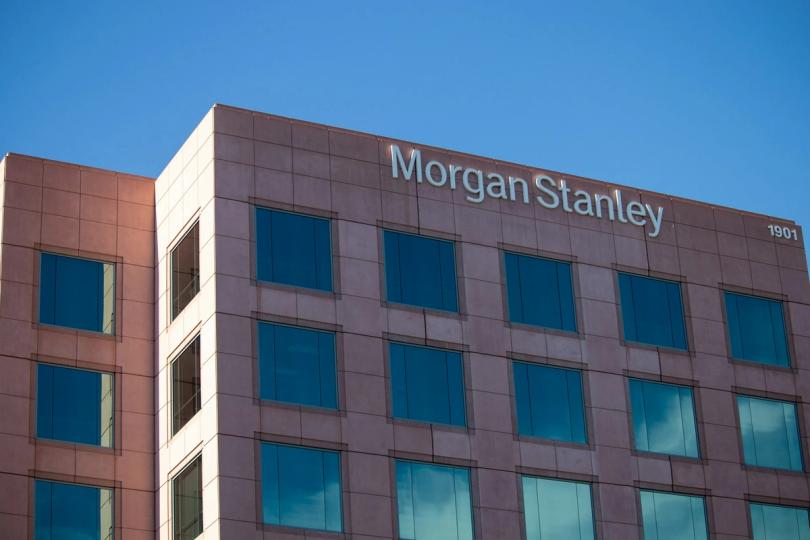 Morgan Stanley attire 100 millions de dollars en une semaine avec une commission de seulement 0,14 % !