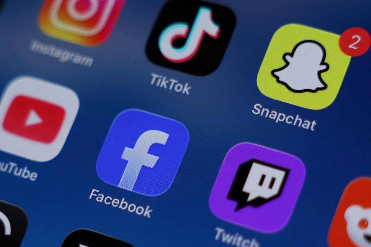 Les entreprises de médias sociaux ont déjà renforcé leurs mesures de protection, mais Starmer pousse pour des actions supplémentaires