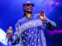 Le nouveau trailer de Stranger Than Heaven dévoile la date de sortie et la présence de Snoop Dogg