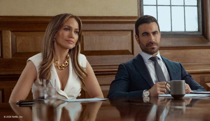 Jennifer Lopez dans Office Romance