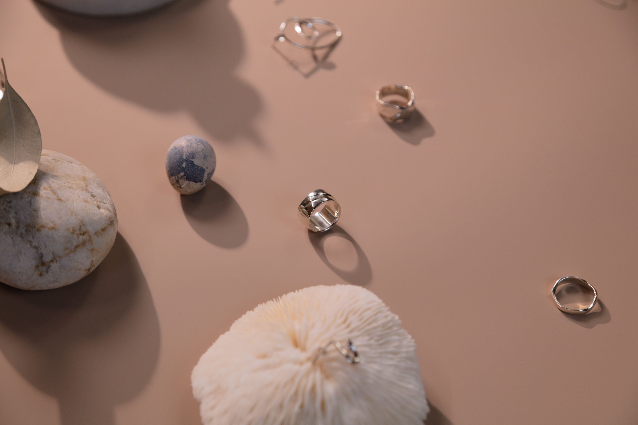 Vendez des bijoux en fil d'aluminium à 2 yuans sur TikTok et démarrez votre fortune !